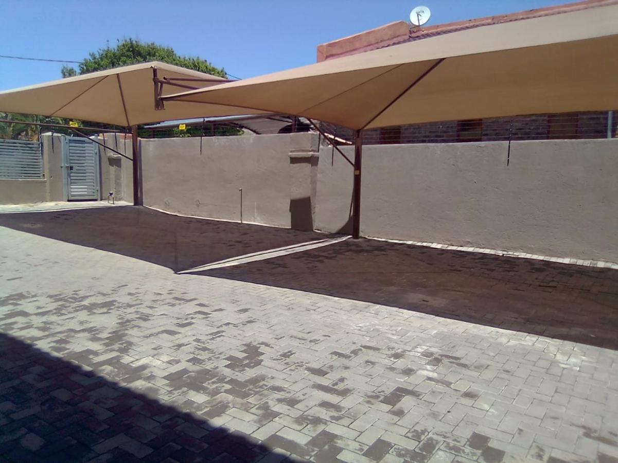Tshamani Self Catering Appartement *